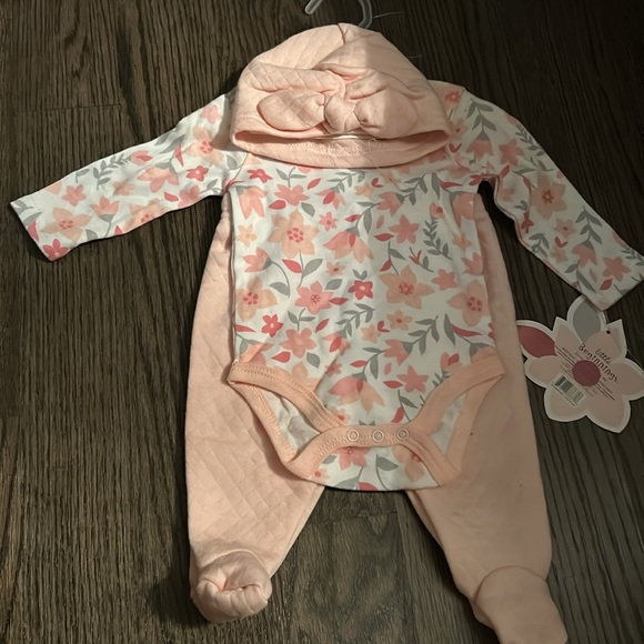 Baby girl bundle. Mostly new! - Picture 4 of 4